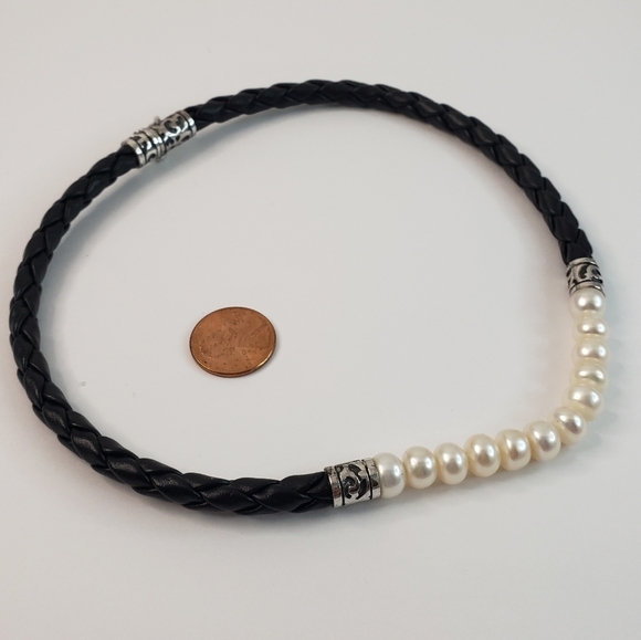 Balinese pearl necklace tooled sterling silver black braided leather cord Bali - Picture 6 of 12